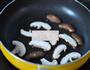 香菇煎蛋的做法图解4