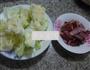 酱肉炒圆白菜的做法图解1
