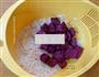紫薯粥的做法图解2
