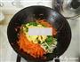 胡萝卜鸡蛋炒青蒜的做法图解8