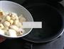银耳百合雪梨汤的做法图解5