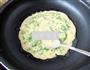 芹菜鸡蛋饼的做法图解6