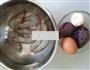 紫薯虾仁丸子的做法图解1