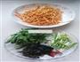 虫草花木耳炒韭菜的做法图解1