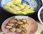 红松菇板栗炖小鸡汤的做法图解1
