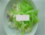 西芹百合炒虾仁的做法图解7