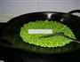 雪菜炒豌豆的做法图解3