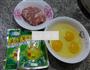 榨菜丝肉末炒鸡蛋的做法图解1