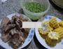 青黄豆玉米肉骨汤的做法步骤1