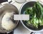 红薯菜粥的做法图解2