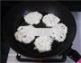 葱香菜肉煎饼的做法图解7