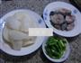 萝卜煮马鲛鱼的做法图解1