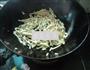 芹菜四丝的做法步骤9
