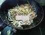 芹菜墨鱼木耳豆腐丝的做法图解9