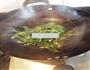 油面筋炒菠菜的做法图解6