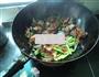 腊肉腊肠炒蒜苔的做法图解13
