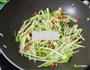 芹菜炒土豆丝的做法图解4