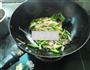蒜苔五花肉炒粉的做法图解13
