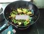 酸黄瓜炒鸭丁的做法图解14