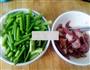 豆角肉丝蒸面的做法图解2