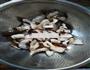 干炸香菇的做法图解2