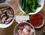 荷兰豆香菇炒五花肉的做法图解2
