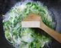 青菜绿豆芽年糕汤的做法图解5