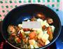 小鸡炖蘑菇的做法图解8