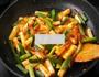 泡菜炒年糕的做法图解10
