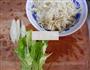 生菜炒面的做法图解1
