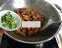 腐竹土豆烧翅根的做法图解9