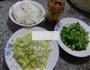 芹菜白菜炒饭的做法图解1