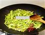 腊肉炒蒜薹的做法图解4