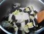 木耳炒白菜的做法图解8