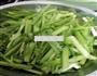 肉丝炒芹菜的做法图解1