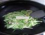 肉丝炒芹菜的做法图解4