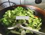 西芹百合的做法图解2