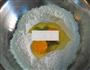 手工鸡蛋面的做法图解1