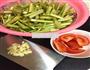 酸辣水芹的做法图解1