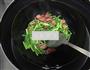蒜薹香肠片的做法图解5