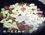 腊肠炒花菜的做法图解5