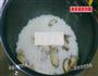 排骨芋头香菇焖饭的做法图解4