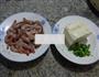 海虾煮豆腐的做法图解1