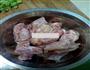 土豆炖鸡脖的做法图解1