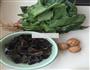 木耳菠菜的做法图解1