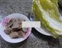 鹅肉炒白菜的做法图解1