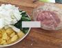 菠萝炒肉的做法图解1