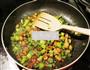 酱爆豆干蔬菜粒的做法图解4