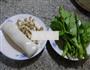 蟹味菇菜芯煮年糕的做法图解1