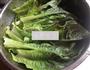 凉拌莴笋叶的做法图解1